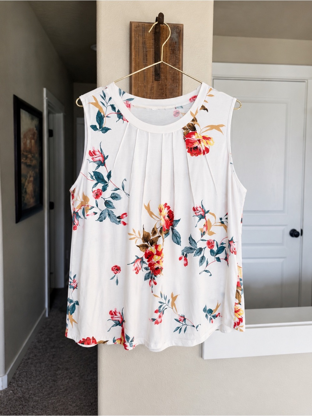 Sleeveless White Floral Pleated Tank Top tunic women’s XXL 0017